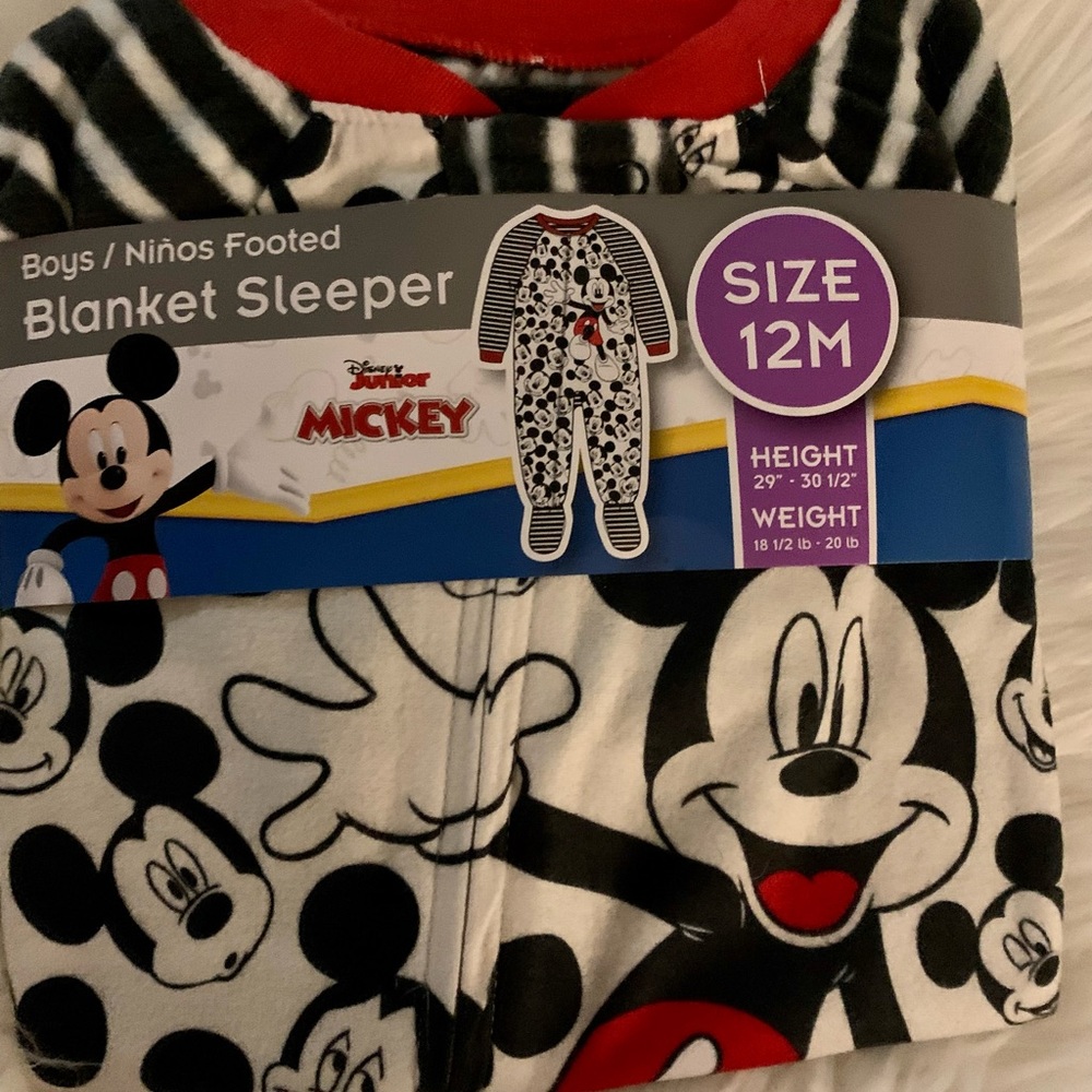 NWT Disney Mickey Blanket Sleeper Sz 18 Mo Red Black White - Picture 10 of 10